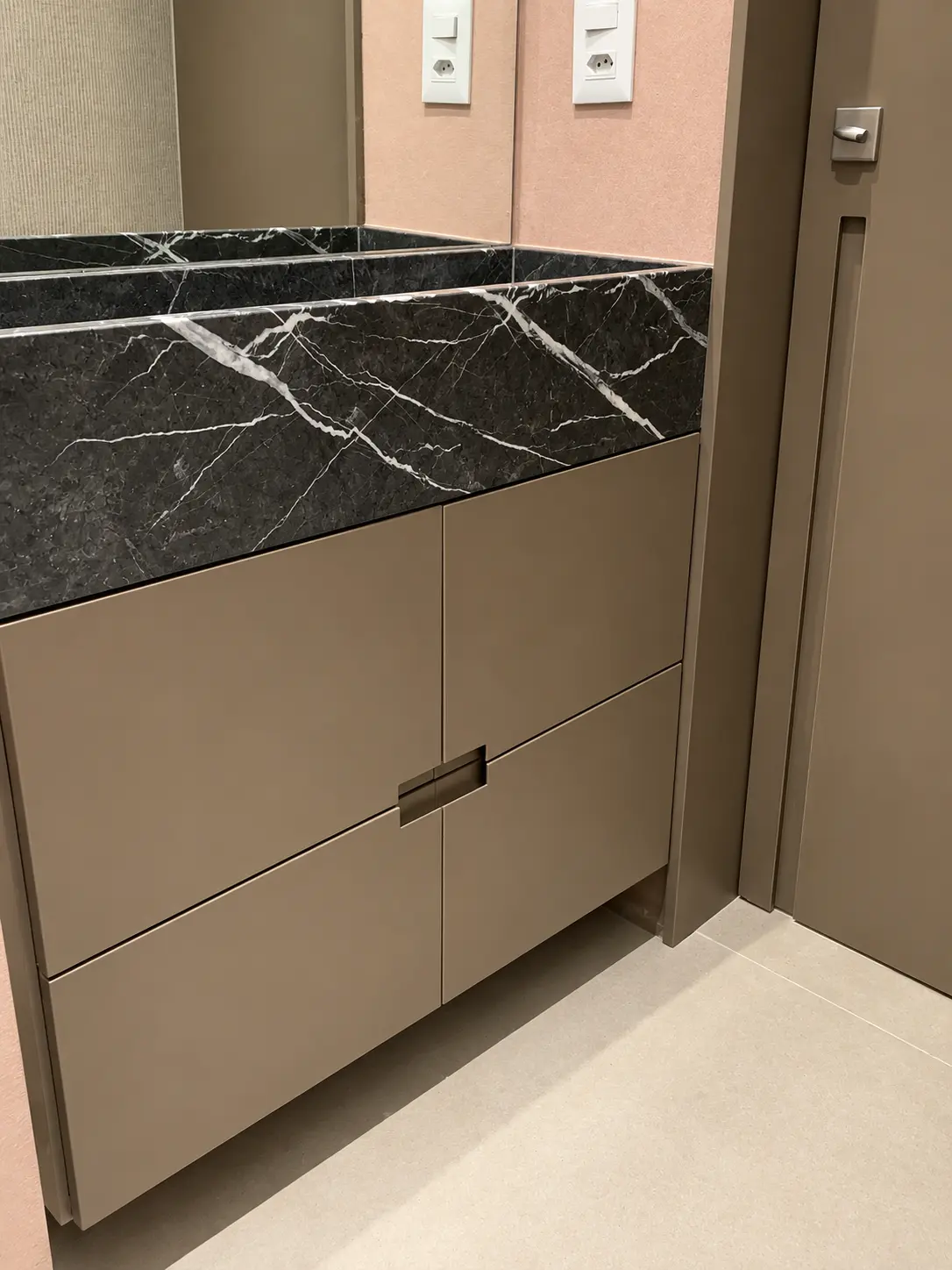 Sala Diretoria - AVR Studio — marcenaria sob medida, imagem 8